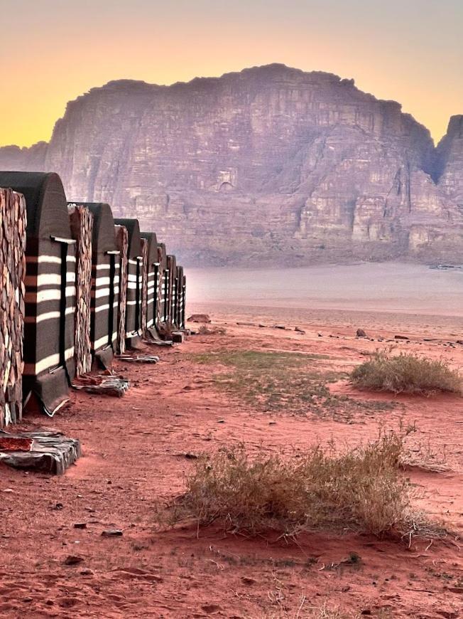 Wadi Rum Time Camp 外观 照片